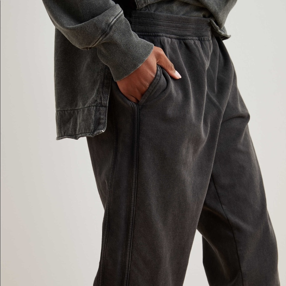 Aerie Sunwashed Desert Jogger